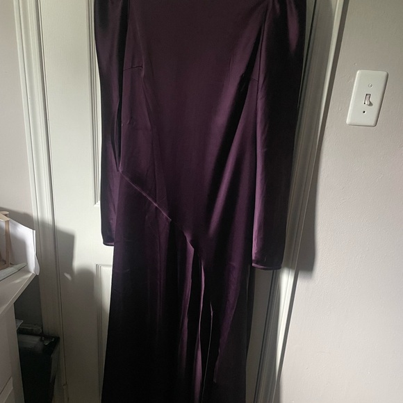 Lucy Paris Dress - Picture 2 of 3